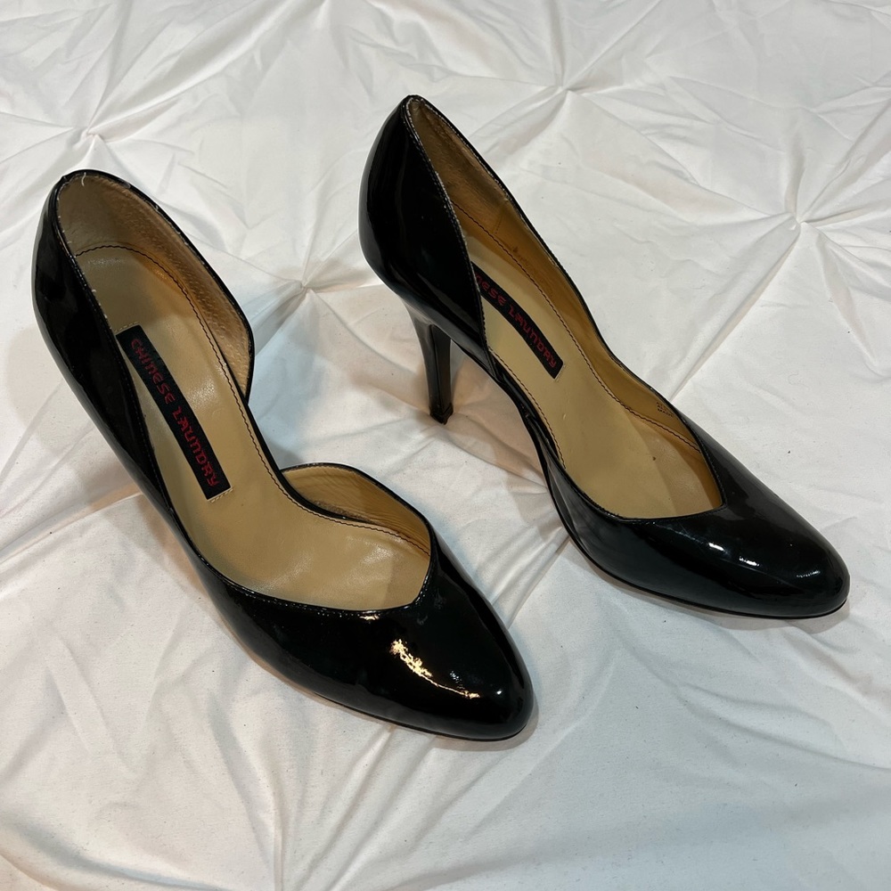 Black Patent Curved Rounded Toe Classic Heels